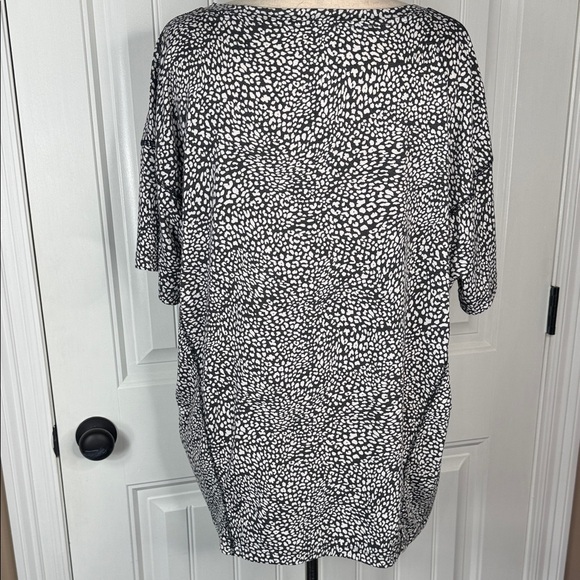 Lou & Grey Top Stitch Cheetah Print Jersey Tee Sz XL - Picture 6 of 11